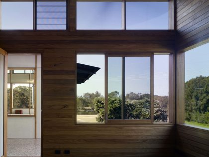 A Simple Contemporary Home for a Family of Committed Campers in New South Wales by Dunn & Hillam Architects (4)