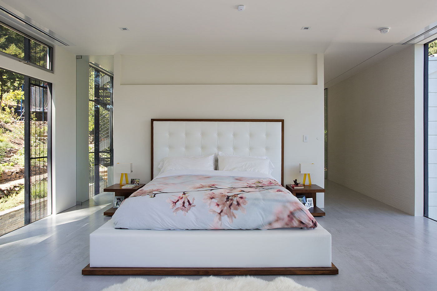 A Simple Contemporary Home with Open Spaces and Full of Natural Light in Orinda by Klopf Architecture (12)