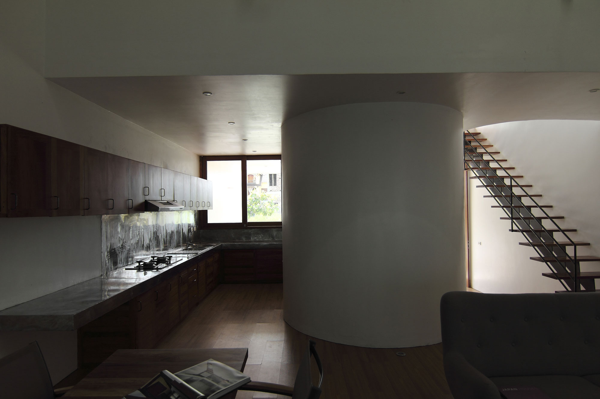 A Simple Country House with Natural Light and Wooden Furniture in Nghe An by Wangstudio (13)