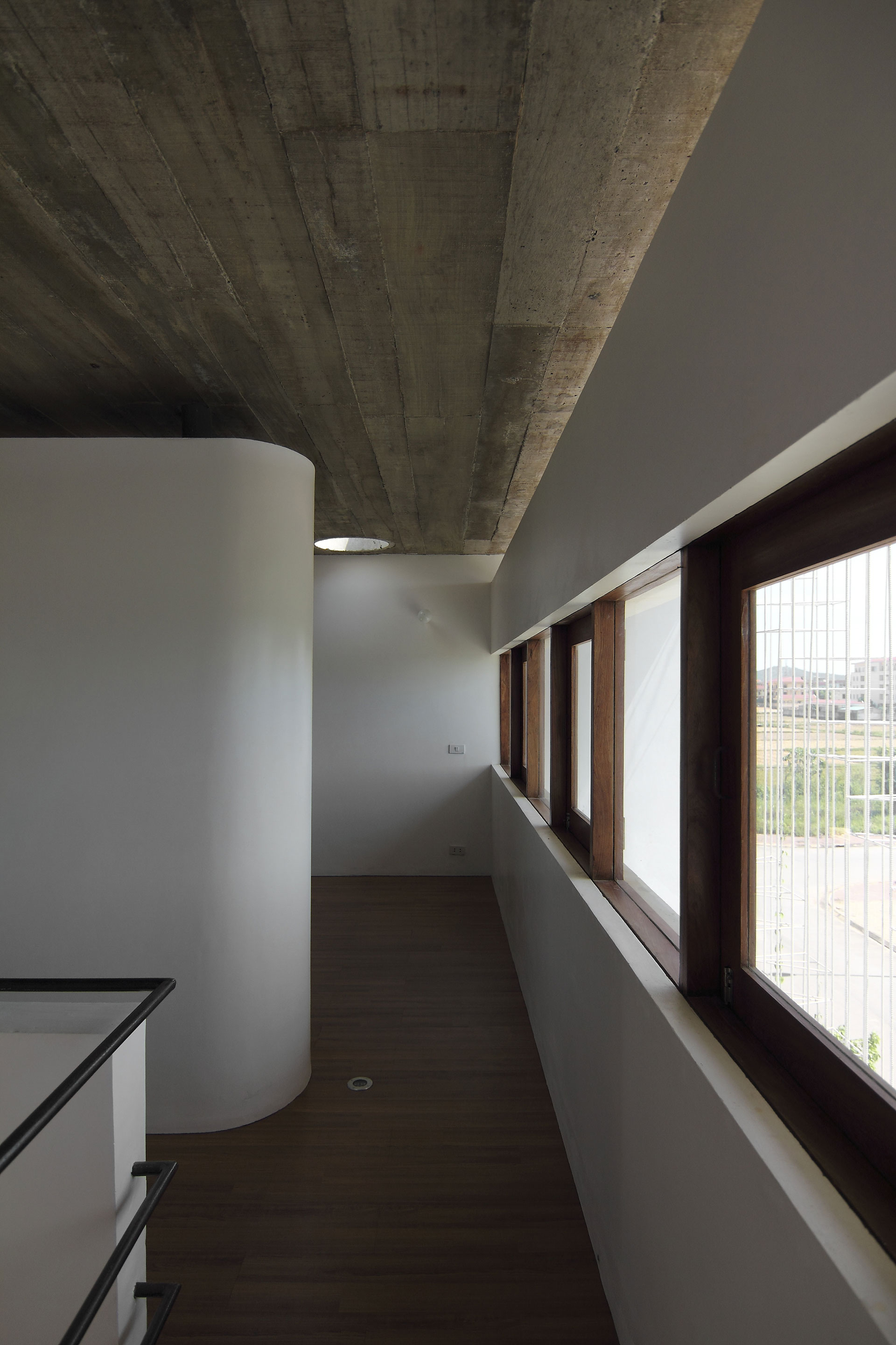 A Simple Country House with Natural Light and Wooden Furniture in Nghe An by Wangstudio (30)