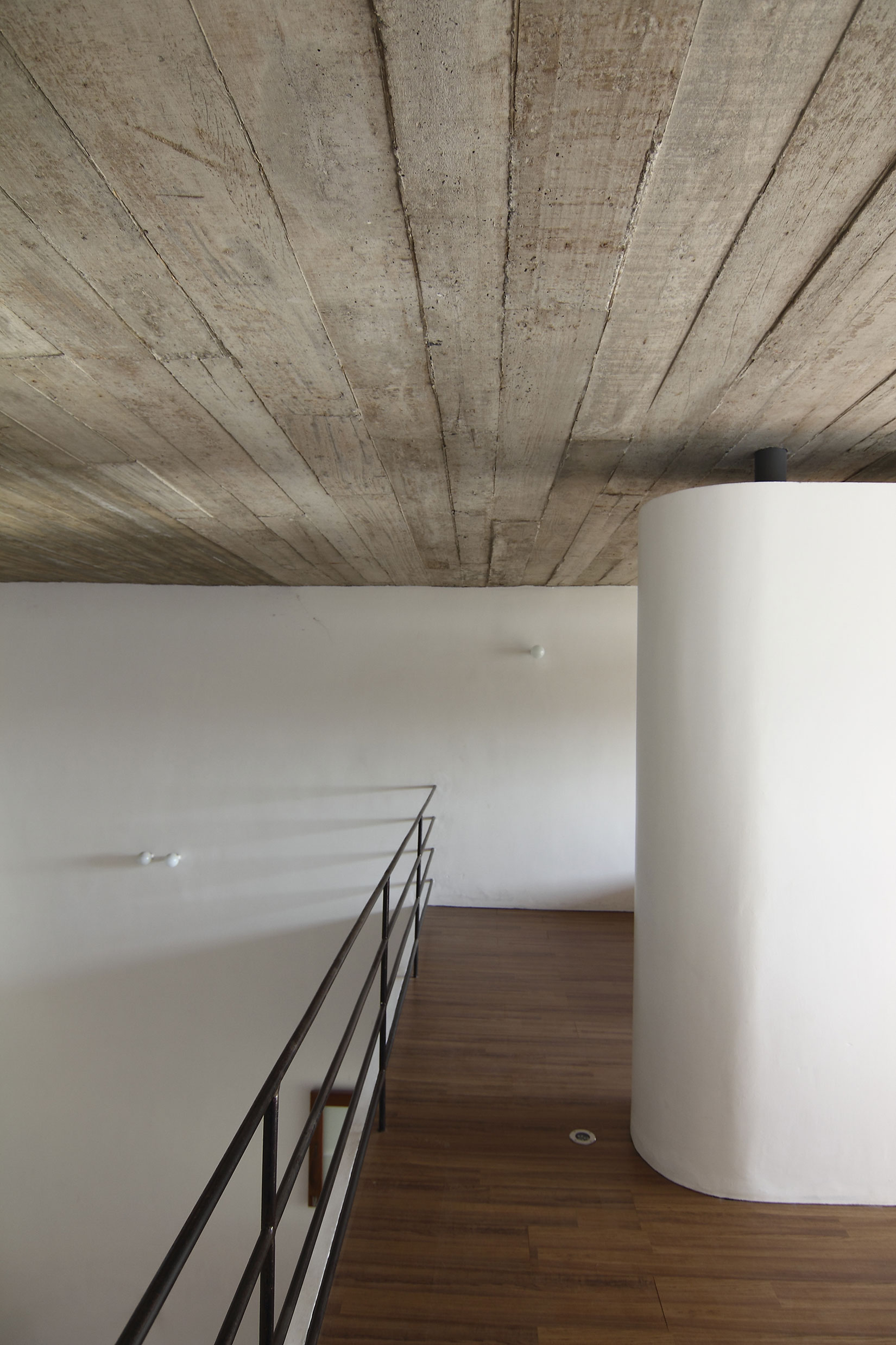 A Simple Country House with Natural Light and Wooden Furniture in Nghe An by Wangstudio (31)