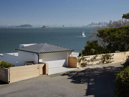 A Simple, Light-Filled Contemporary Home Perched on a Steeply Sloping Hillside in Sausalito by Turnbull Griffin Haesloop Architects (2)