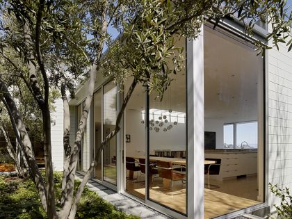 A Simple, Light-Filled Contemporary Home Perched on a Steeply Sloping Hillside in Sausalito by Turnbull Griffin Haesloop Architects (9)