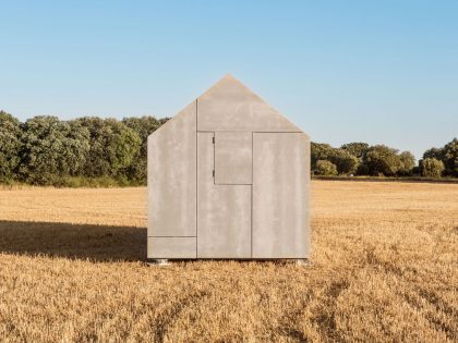 A Simple and Stylish Tiny Home with Airy Interiors in Spain by ÁBATON Arquitectura (8)