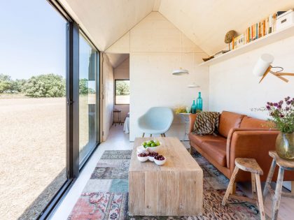 A Simple and Stylish Tiny Home with Airy Interiors in Spain by ÁBATON Arquitectura (9)