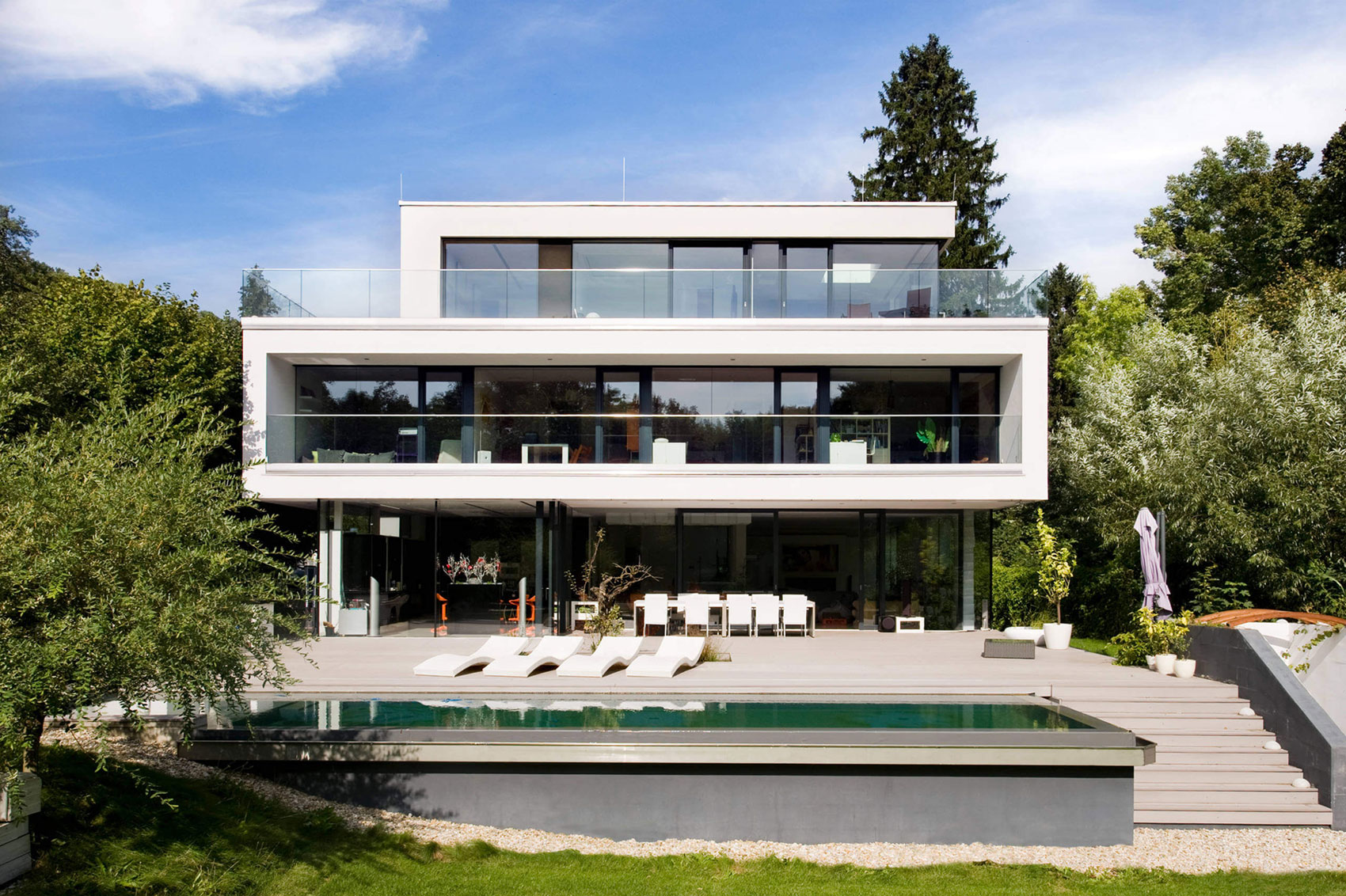 A Sleek Contemporary House Full of Luxurious Details in Hinterbrühl, Austria by Wunschhaus Architektur (2)