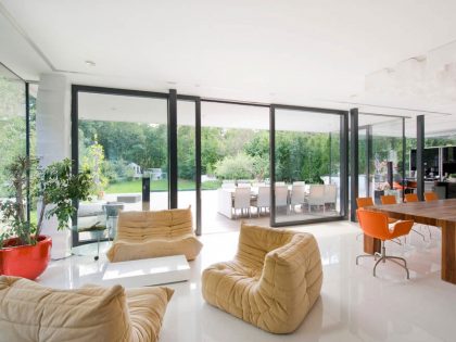 A Sleek Contemporary House Full of Luxurious Details in Hinterbrühl, Austria by Wunschhaus Architektur (4)