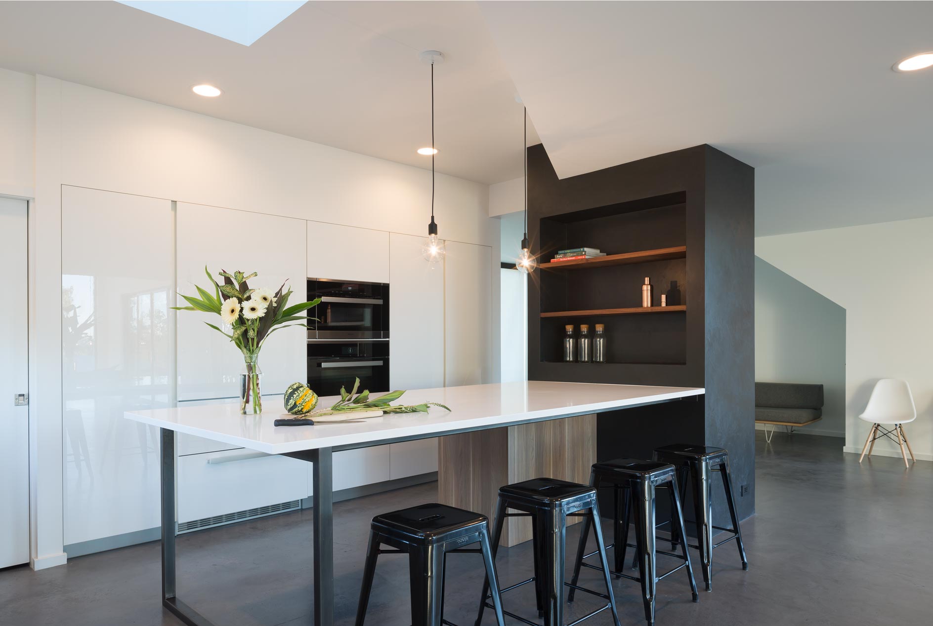 A Sleek and Bright Modern House Made of Concrete Forms, Metal and Glass in Seattle by Stephenson Design Collective (3)