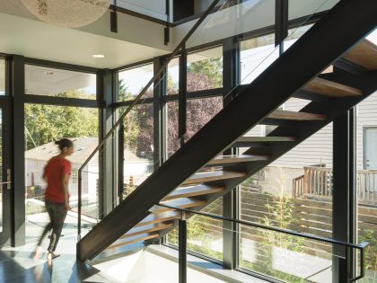 A Sleek and Bright Modern House Made of Concrete Forms, Metal and Glass in Seattle by Stephenson Design Collective (5)