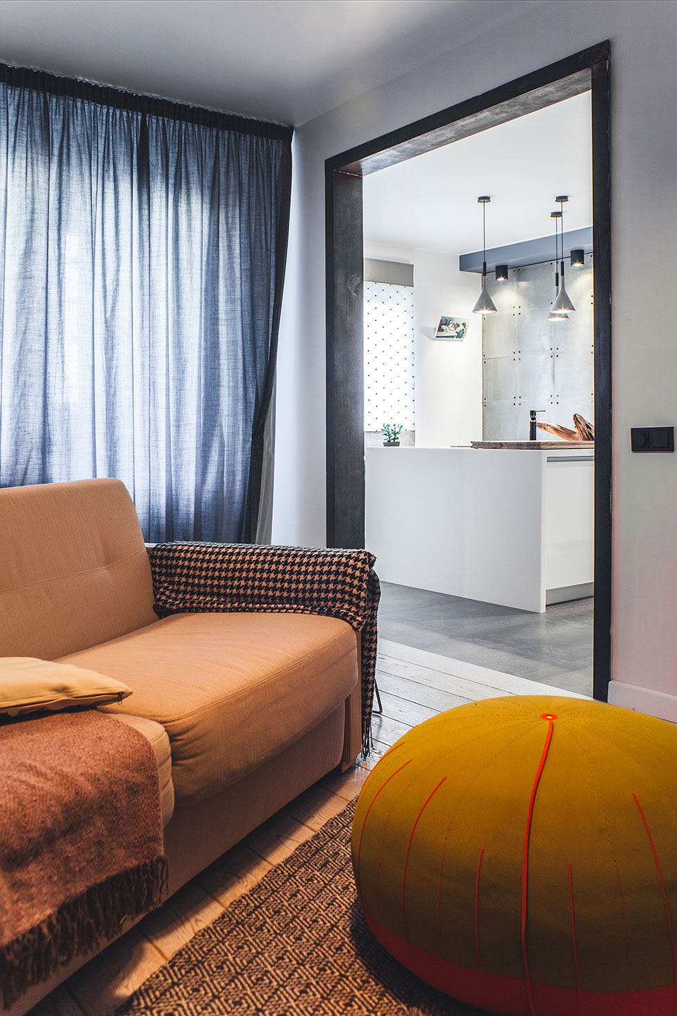 A Small Modern Apartment with Laconic and Scandinavian Style in Kiev, Ukraine by Rina Lovko (2)