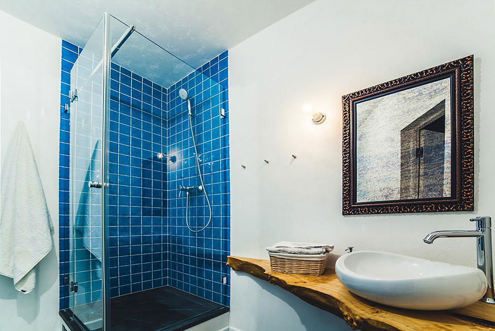 A Small Modern Apartment with Laconic and Scandinavian Style in Kiev, Ukraine by Rina Lovko (24)