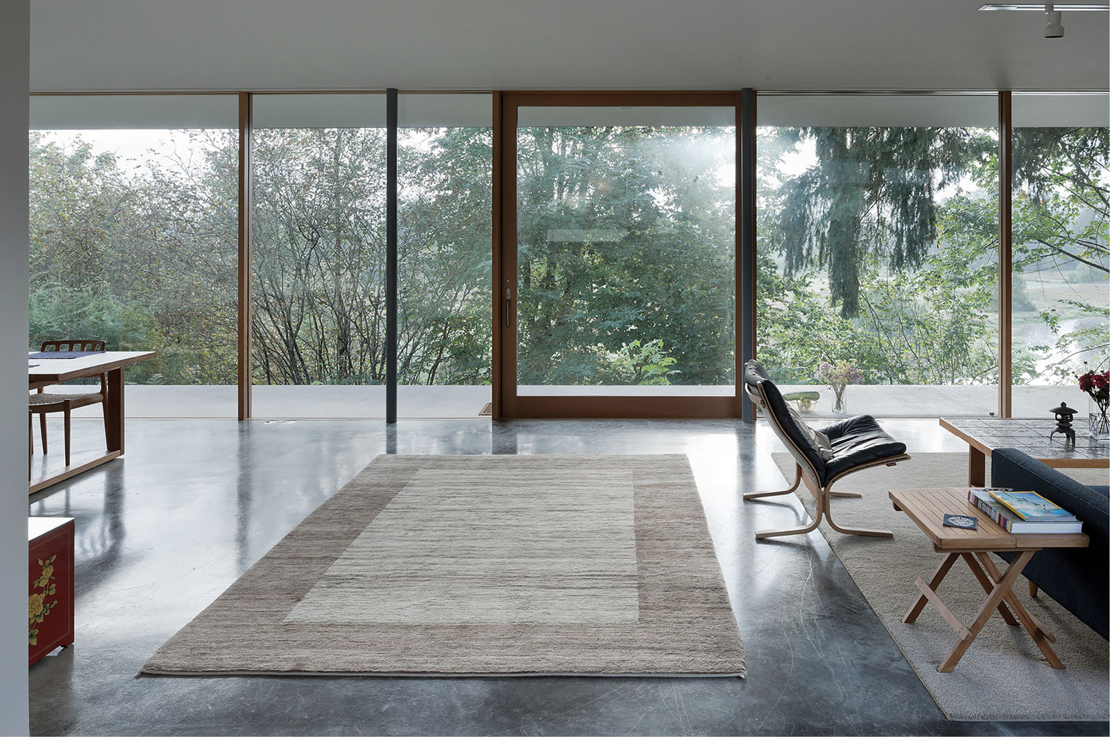 A Small Modern Hillside Home with Interior Courtyards and Gardens in Aurora by NO ARCHITECTURE (6)