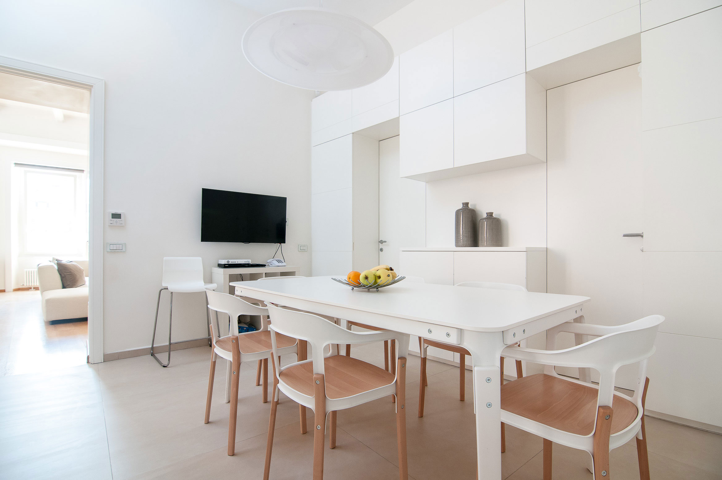 A Small and Refined Contemporary Apartment for a Couple and His Son in Rome by 3C+t Capolei Cavalli a.a. (10)