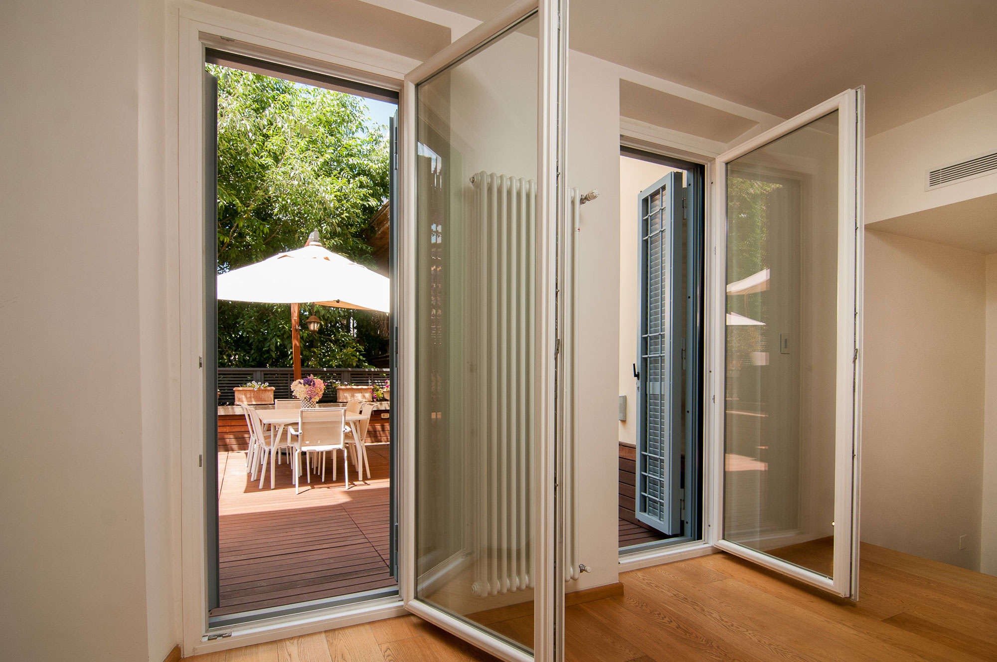 A Small and Refined Contemporary Apartment for a Couple and His Son in Rome by 3C+t Capolei Cavalli a.a. (6)