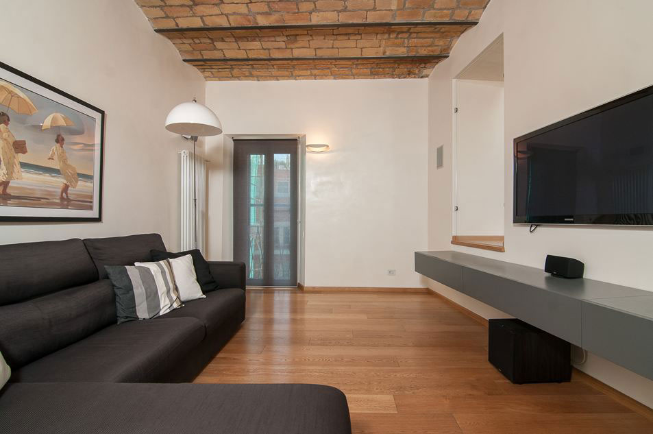 A Small and Refined Contemporary Apartment for a Couple and His Son in Rome by 3C+t Capolei Cavalli a.a. (8)