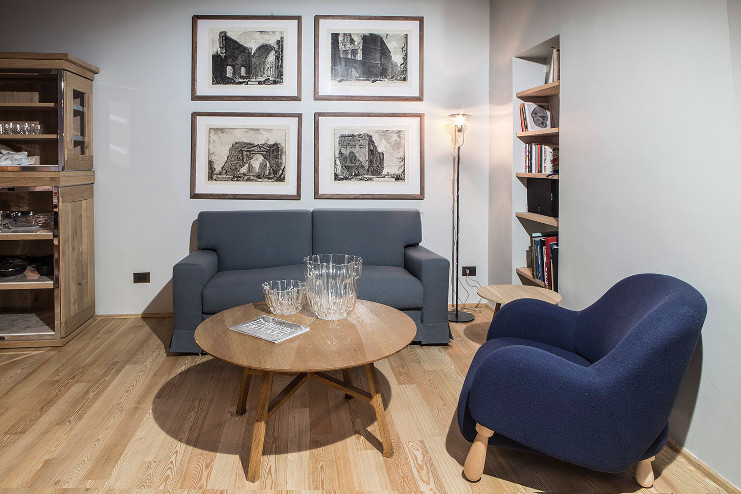 A Small and Rustic Apartment with Warm and Welcoming Interiors in Milan by Michele De Lucchi & Produzione Privata (2)