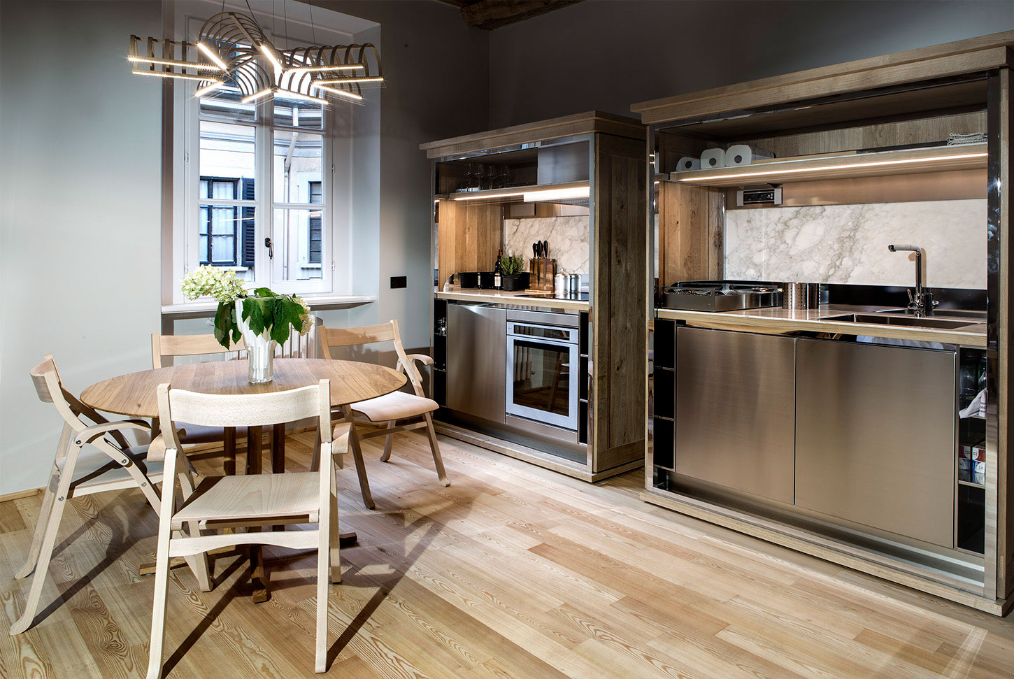 A Small and Rustic Apartment with Warm and Welcoming Interiors in Milan by Michele De Lucchi & Produzione Privata (4)