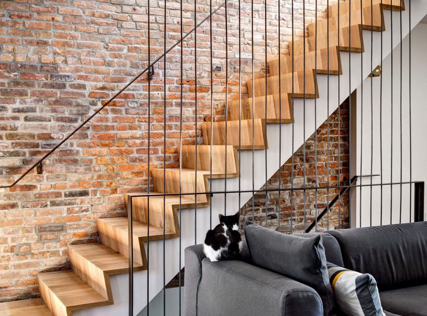 A Snazzy Contemporary Home with Red Brick Facade in Brooklyn by Gradient Design Studio (7)