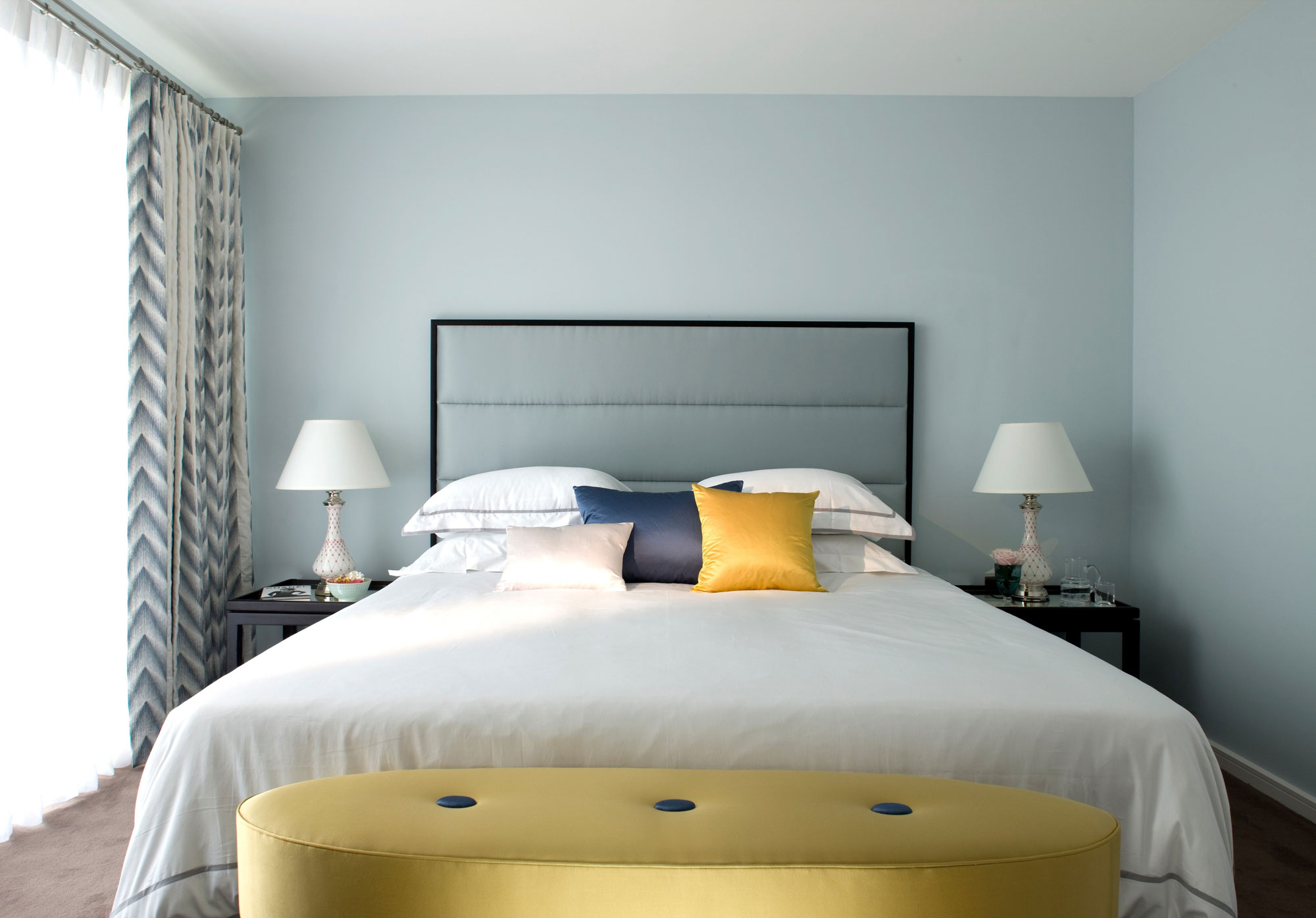 A Sophisticated Contemporary Apartment with Neutral and Soft Color Palette in London by Roselind Wilson Design (10)