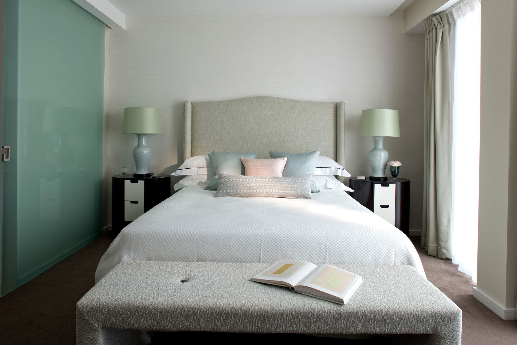 A Sophisticated Contemporary Apartment with Neutral and Soft Color Palette in London by Roselind Wilson Design (9)