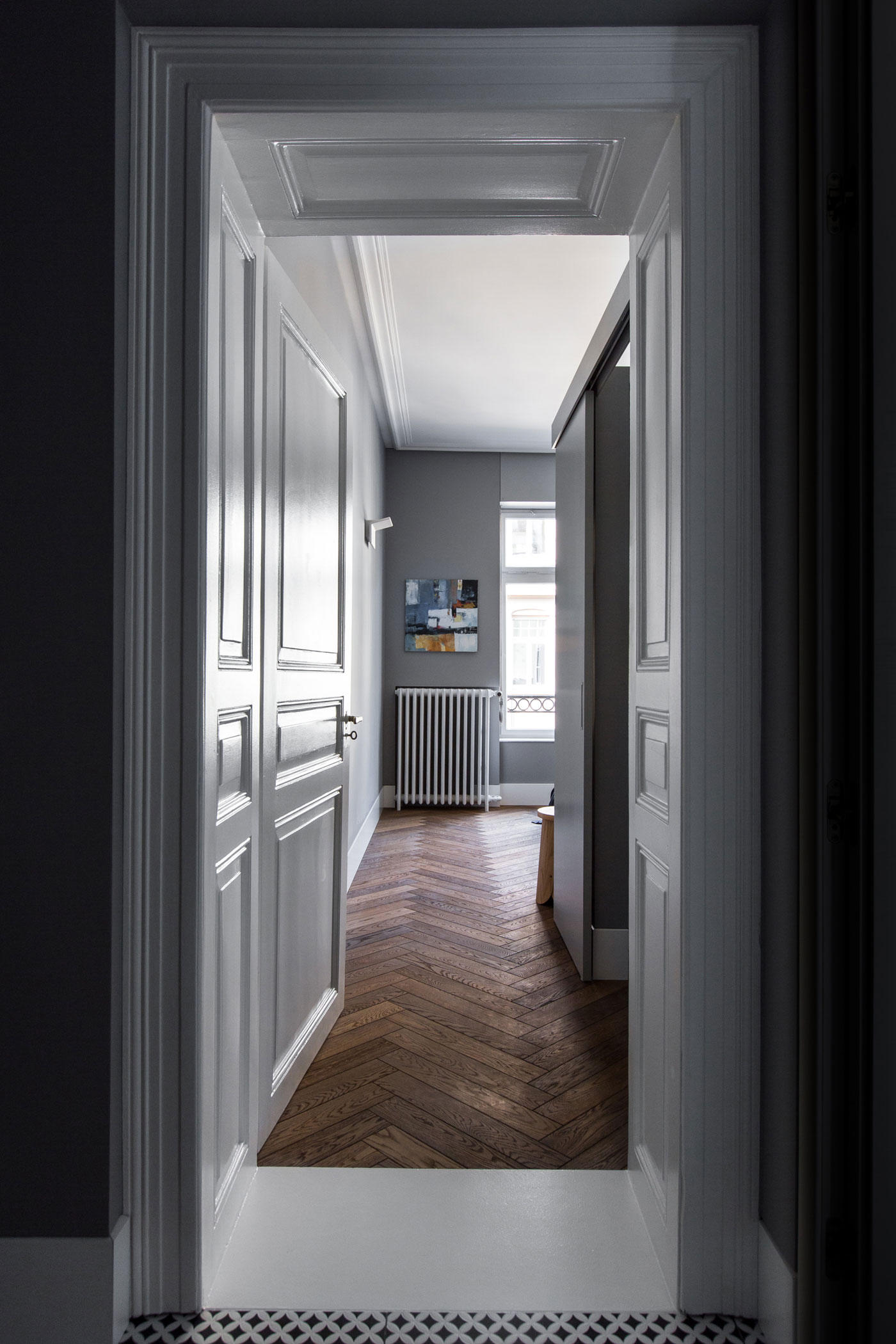 A Sophisticated Modern Apartment with Timeless Elegance in Strasbourg, France by YCL Studio (10)