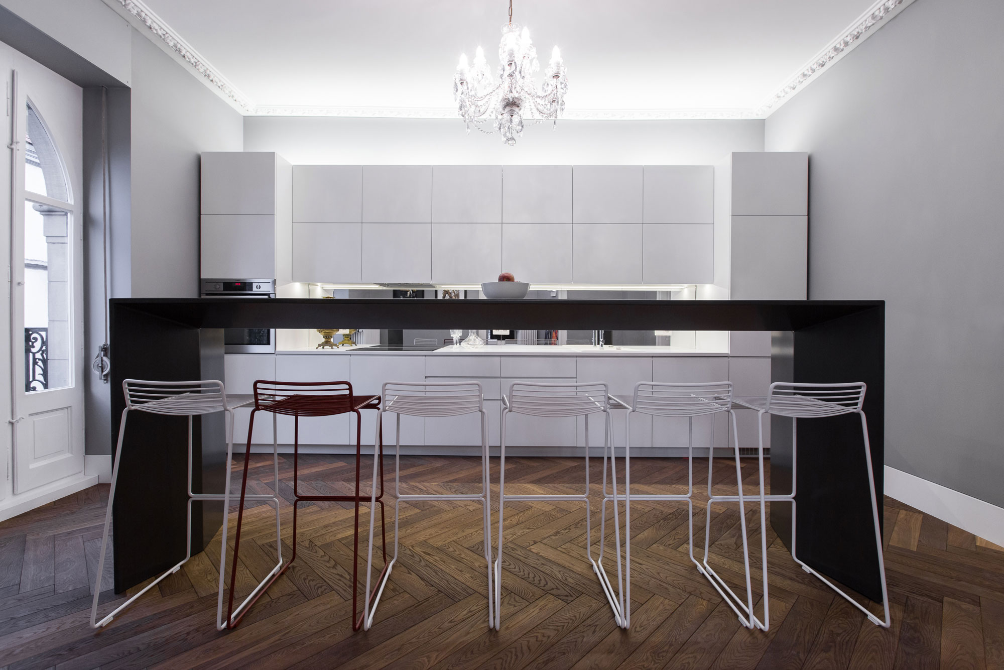 A Sophisticated Modern Apartment with Timeless Elegance in Strasbourg, France by YCL Studio (4)