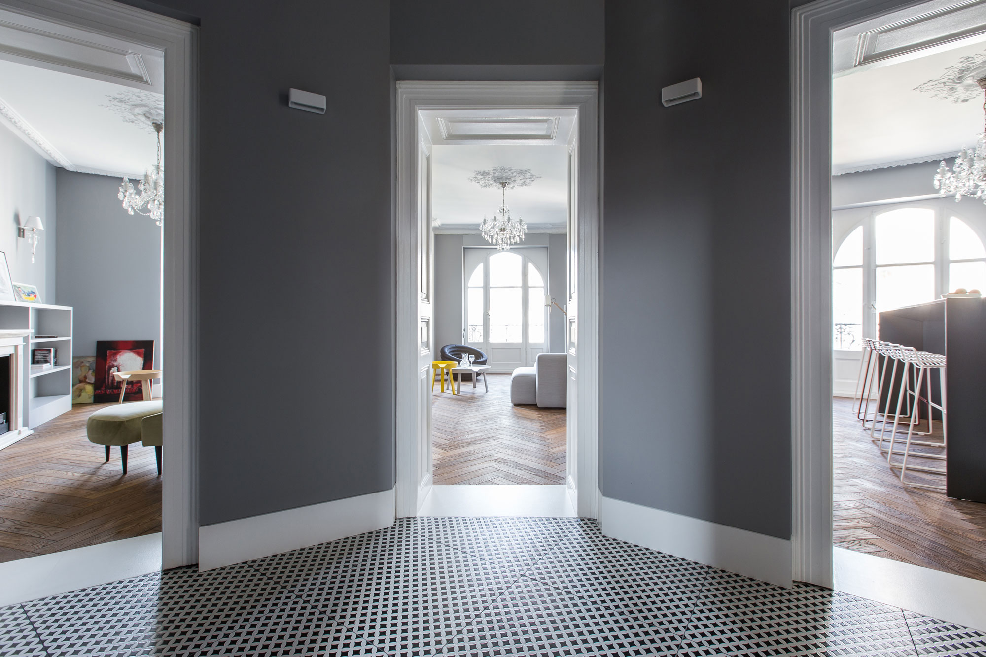 A Sophisticated Modern Apartment with Timeless Elegance in Strasbourg, France by YCL Studio (8)