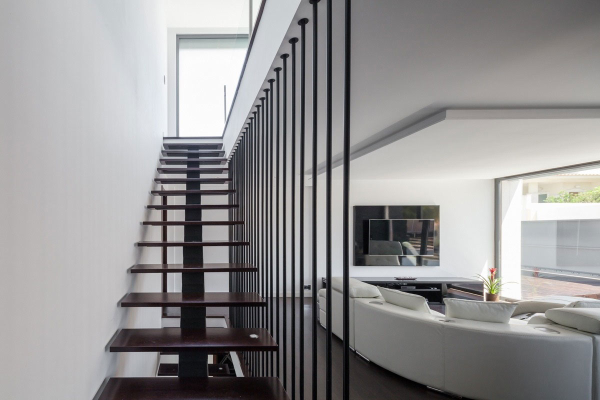 A Sophisticated Modern Home for a Young Couple with Two Children in Caxias, Portugal by JPS Atelier (10)
