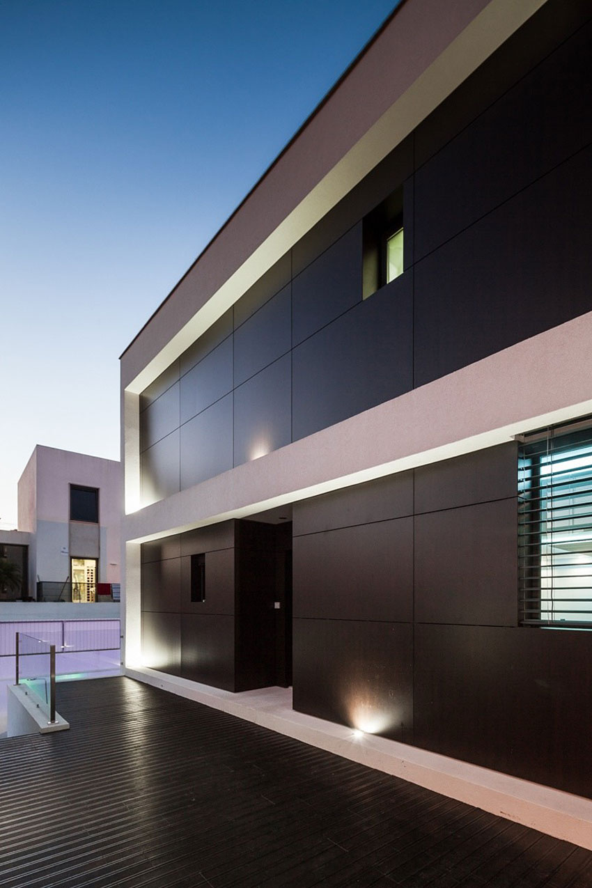 A Sophisticated Modern Home for a Young Couple with Two Children in Caxias, Portugal by JPS Atelier (16)