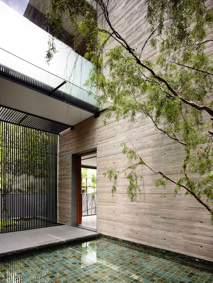 A Sophisticated Zen-Inspired House with Strong Lines and Geometric Shapes in Singapore by ONG&ONG (13)
