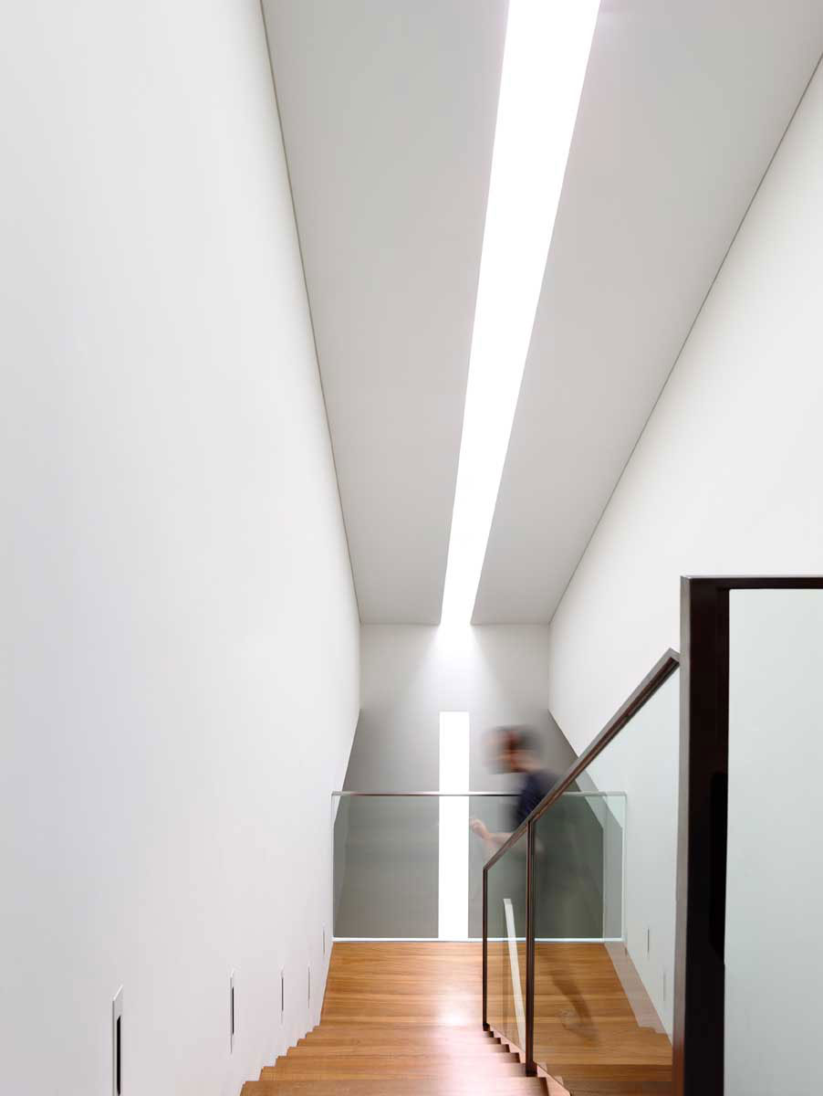 A Sophisticated Zen-Inspired House with Strong Lines and Geometric Shapes in Singapore by ONG&ONG (18)