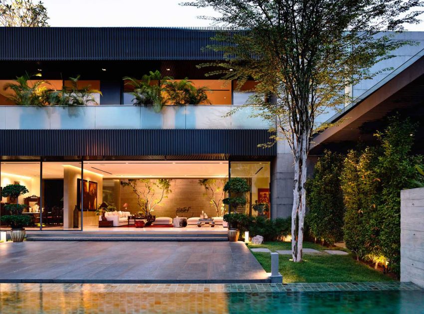 A Sophisticated Zen-Inspired House with Strong Lines and Geometric Shapes in Singapore by ONG&ONG (19)