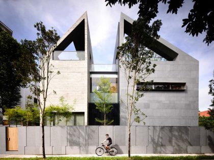 A Sophisticated Zen-Inspired House with Strong Lines and Geometric Shapes in Singapore by ONG&ONG (2)