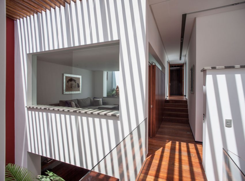 A Spacious Contemporary Home with Elegant Interiors in Zapopan by Almazán Arquitectos Asociados (19)