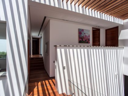 A Spacious Contemporary Home with Elegant Interiors in Zapopan by Almazán Arquitectos Asociados (20)