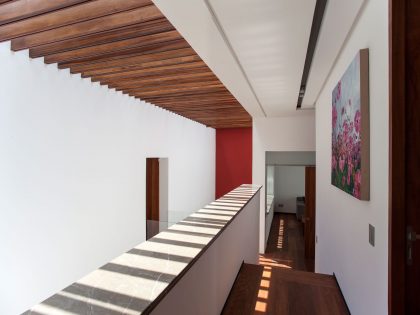 A Spacious Contemporary Home with Elegant Interiors in Zapopan by Almazán Arquitectos Asociados (21)