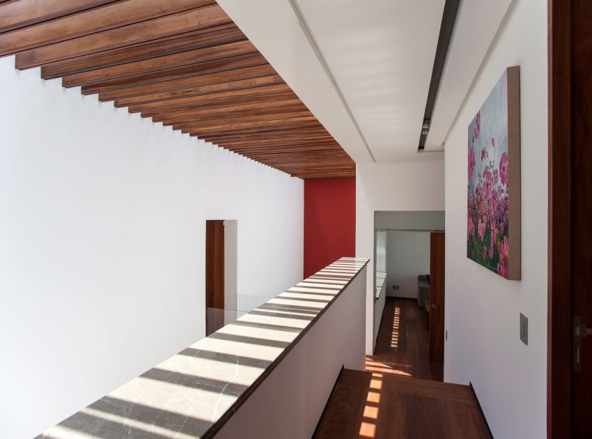 A Spacious Contemporary Home with Elegant Interiors in Zapopan by Almazán Arquitectos Asociados (21)