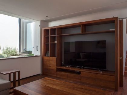 A Spacious Contemporary Home with Elegant Interiors in Zapopan by Almazán Arquitectos Asociados (23)