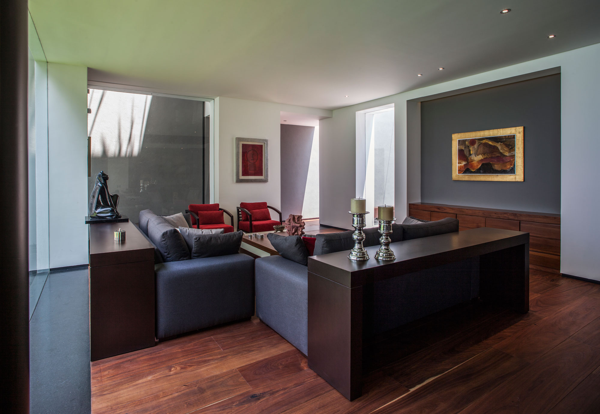 A Spacious Contemporary Home with Elegant Interiors in Zapopan by Almazán Arquitectos Asociados (24)