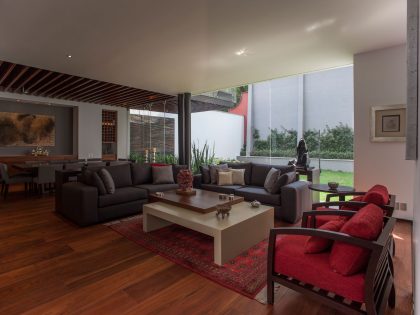 A Spacious Contemporary Home with Elegant Interiors in Zapopan by Almazán Arquitectos Asociados (26)