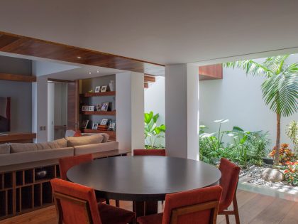 A Spacious Contemporary Home with Elegant Interiors in Zapopan by Almazán Arquitectos Asociados (33)