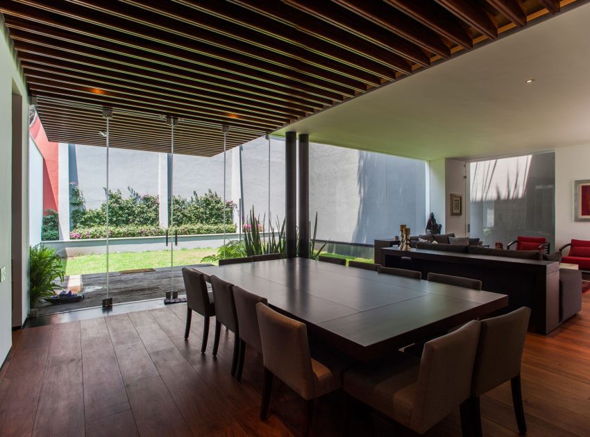 A Spacious Contemporary Home with Elegant Interiors in Zapopan by Almazán Arquitectos Asociados (35)