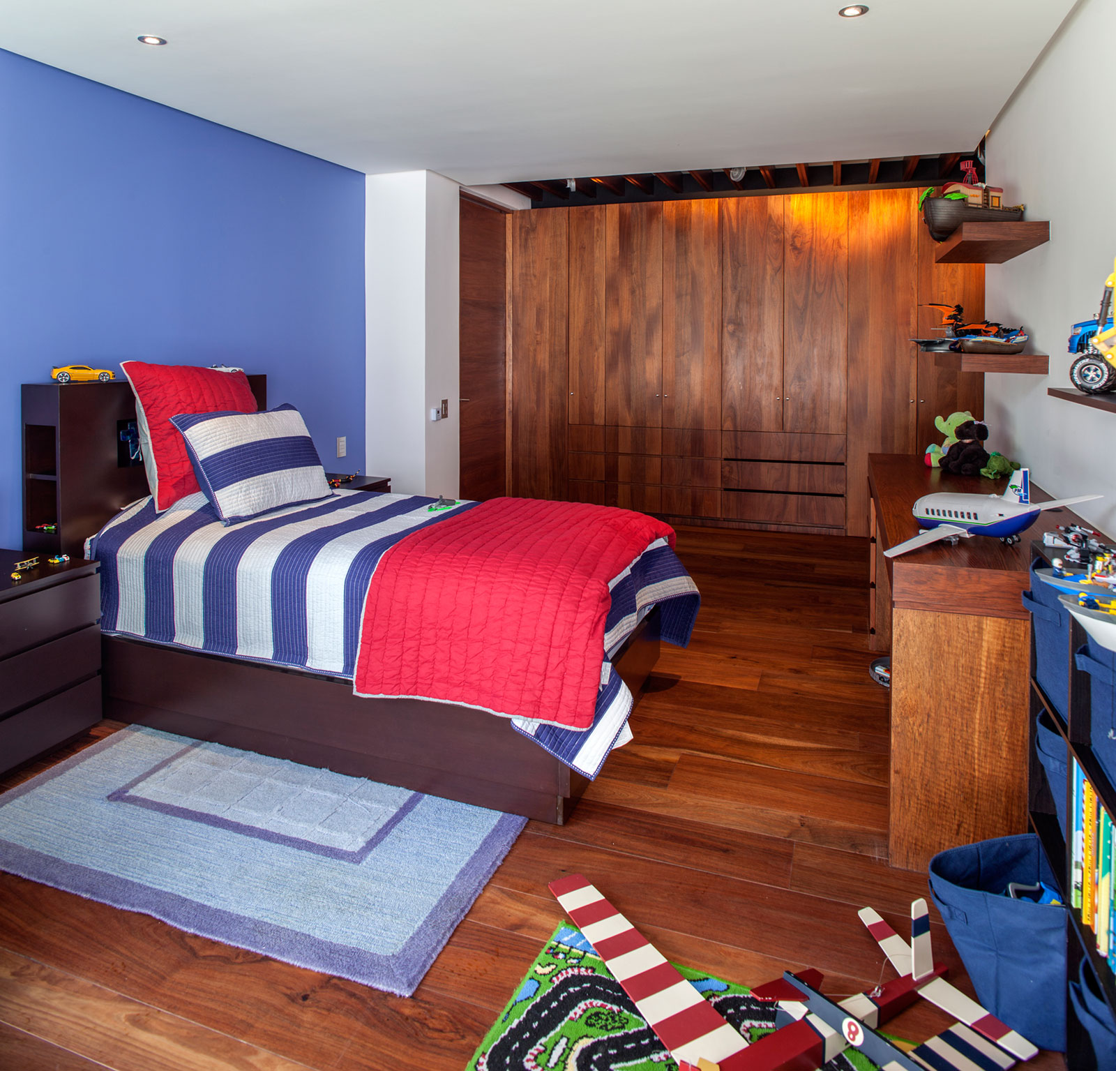 A Spacious Contemporary Home with Elegant Interiors in Zapopan by Almazán Arquitectos Asociados (44)