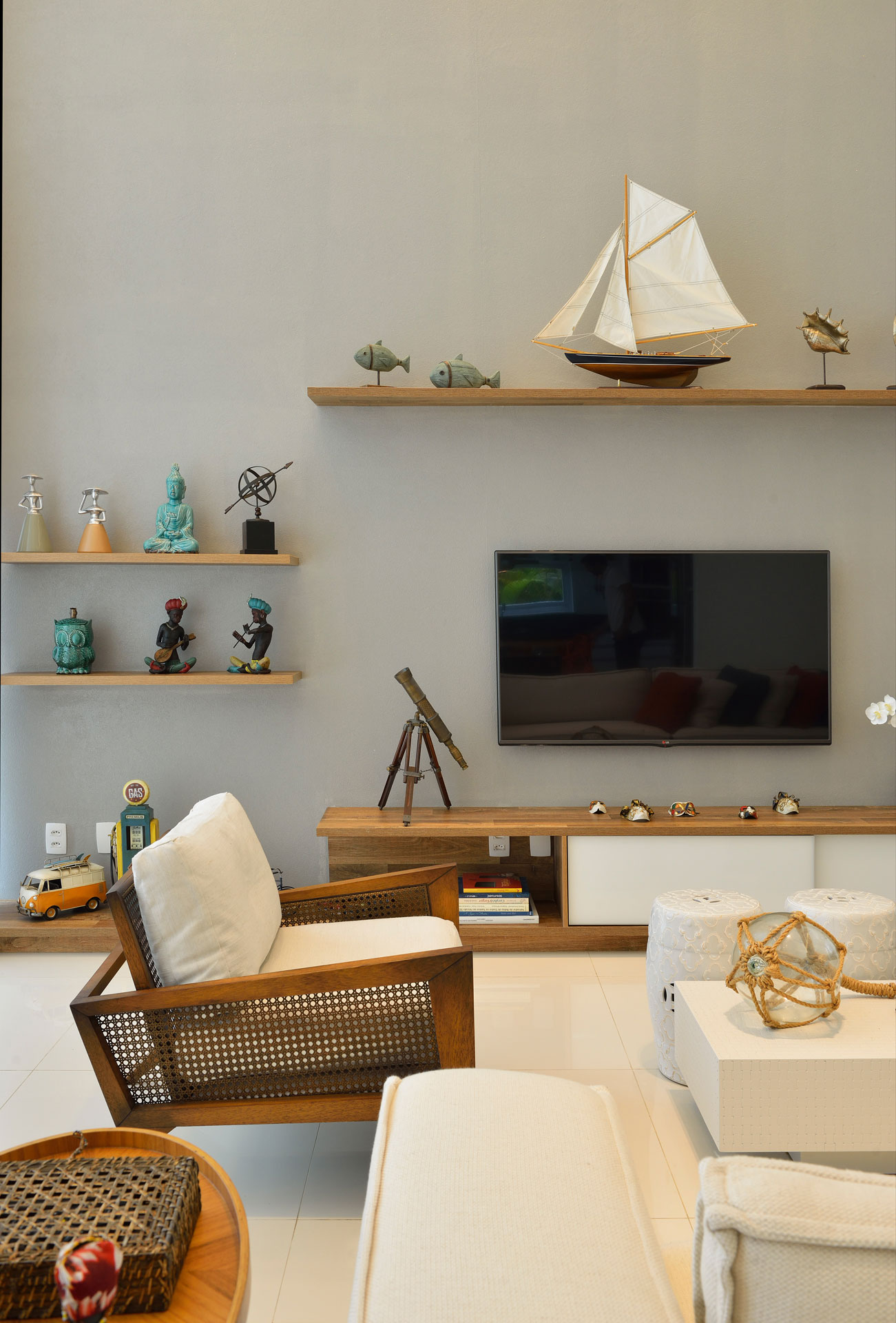 A Spacious Contemporary Home with Nautical Theme in Bahia, Brazil by Pinheiro Martinez Arquitetura (15)