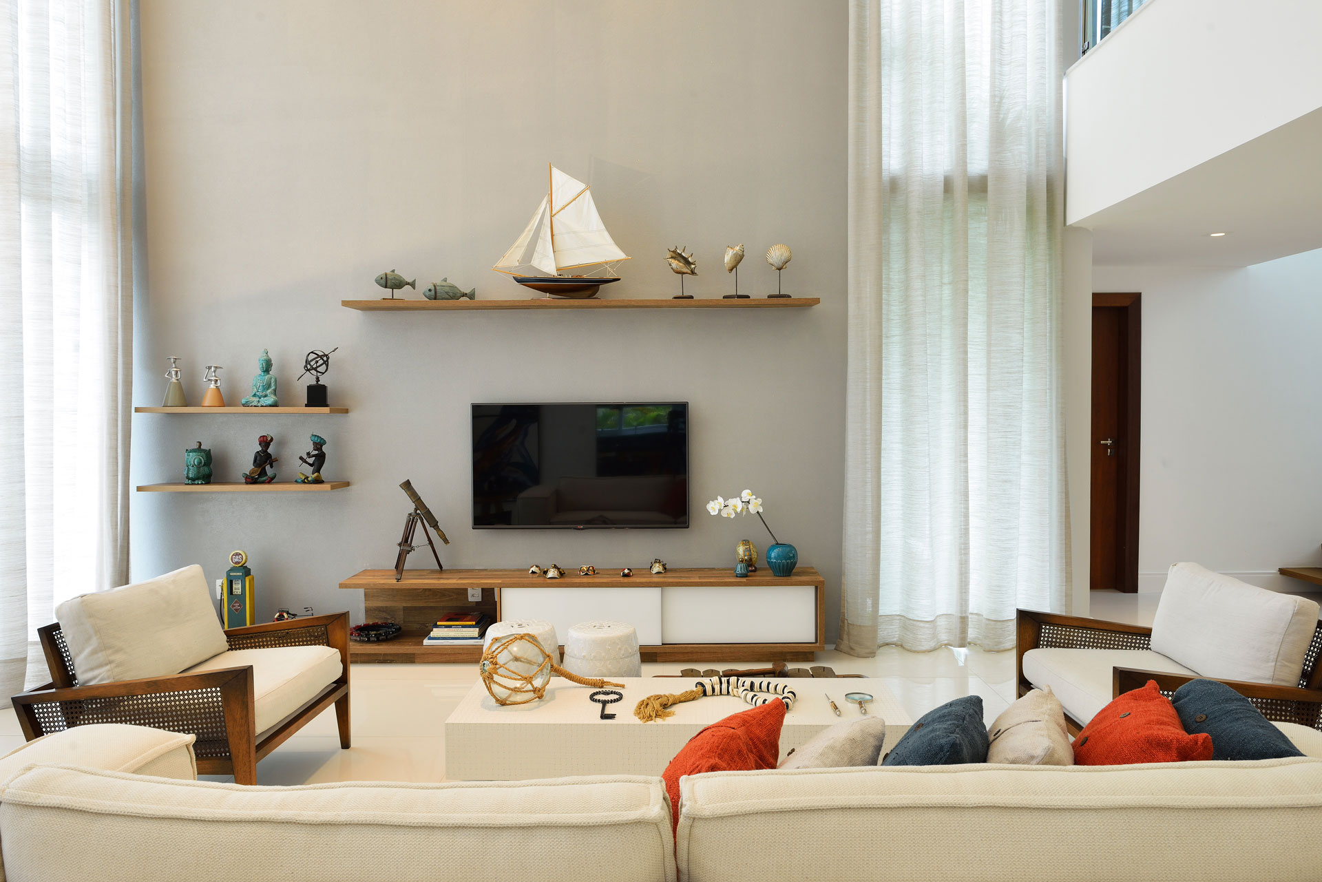 A Spacious Contemporary Home with Nautical Theme in Bahia, Brazil by Pinheiro Martinez Arquitetura (16)