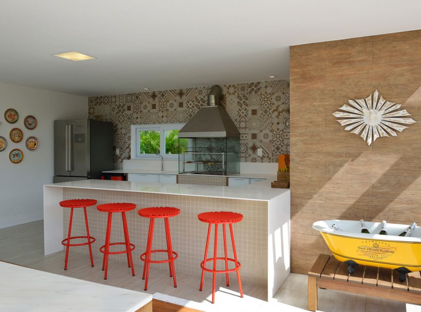 A Spacious Contemporary Home with Nautical Theme in Bahia, Brazil by Pinheiro Martinez Arquitetura (17)