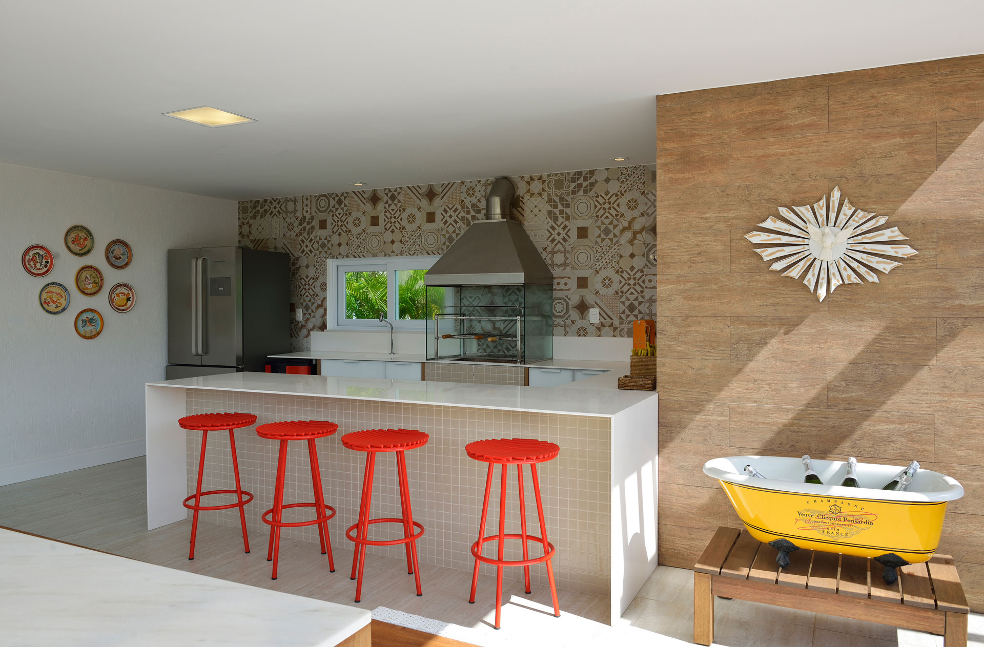 A Spacious Contemporary Home with Nautical Theme in Bahia, Brazil by Pinheiro Martinez Arquitetura (17)