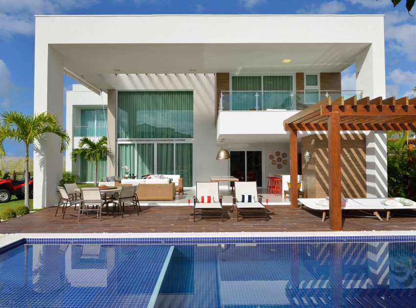 A Spacious Contemporary Home with Nautical Theme in Bahia, Brazil by Pinheiro Martinez Arquitetura (2)