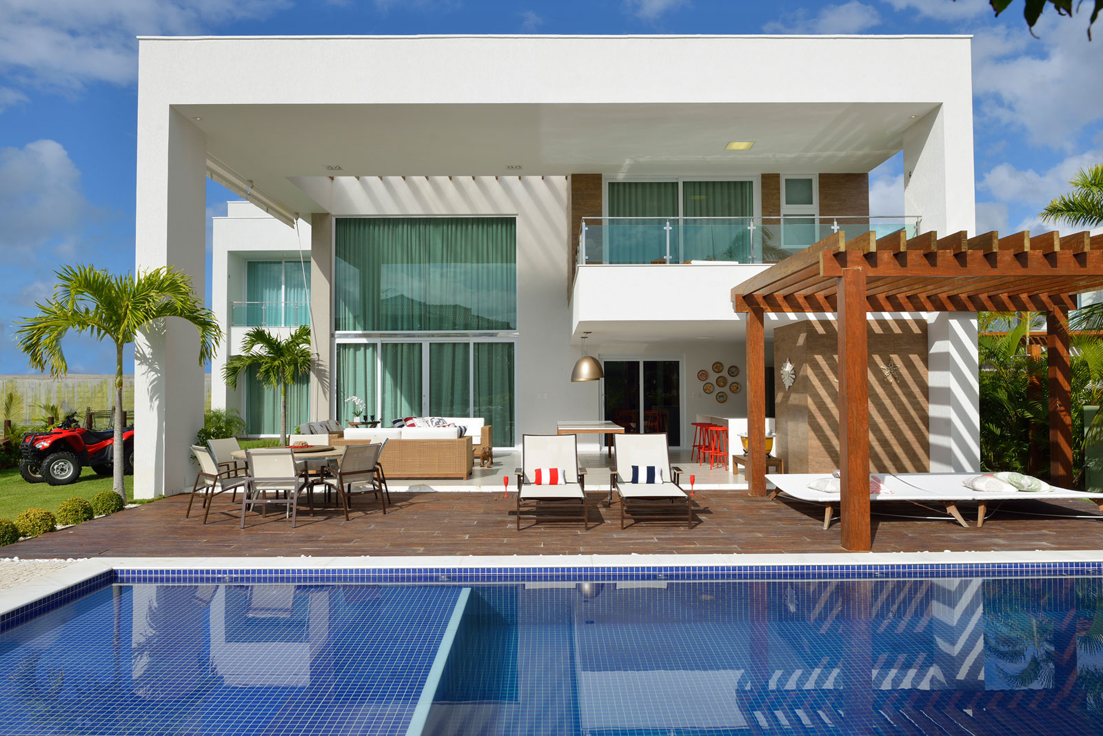 A Spacious Contemporary Home with Nautical Theme in Bahia, Brazil by Pinheiro Martinez Arquitetura (2)