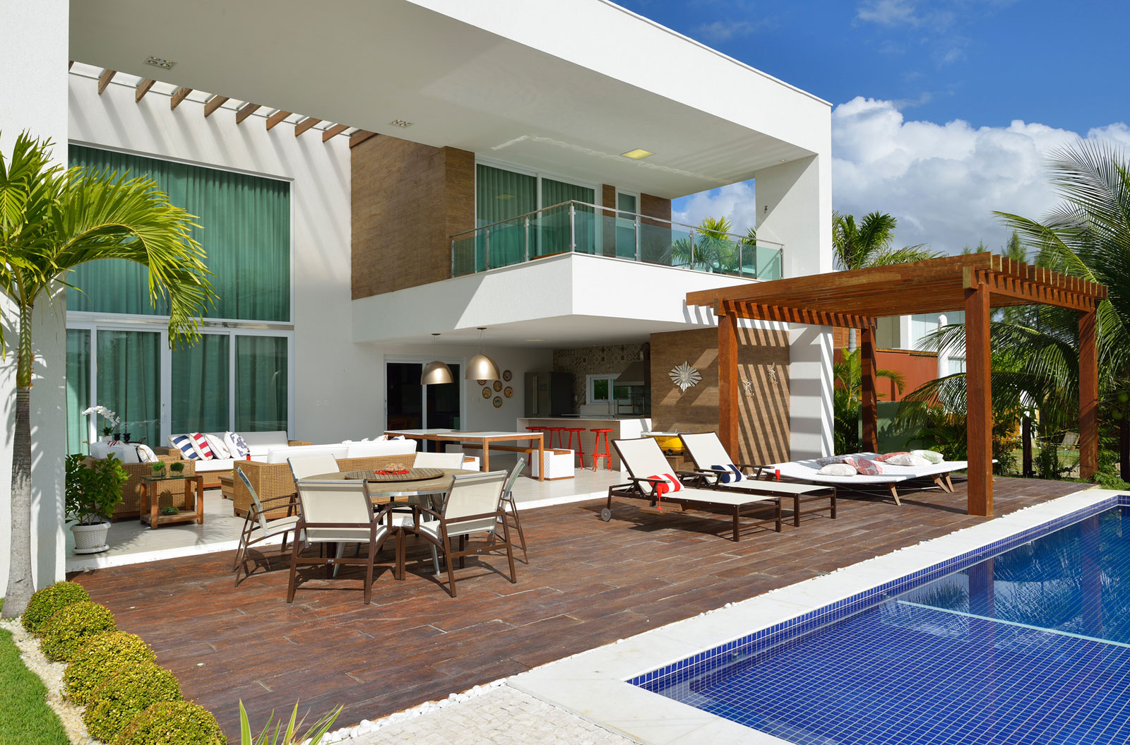 A Spacious Contemporary Home with Nautical Theme in Bahia, Brazil by Pinheiro Martinez Arquitetura (4)